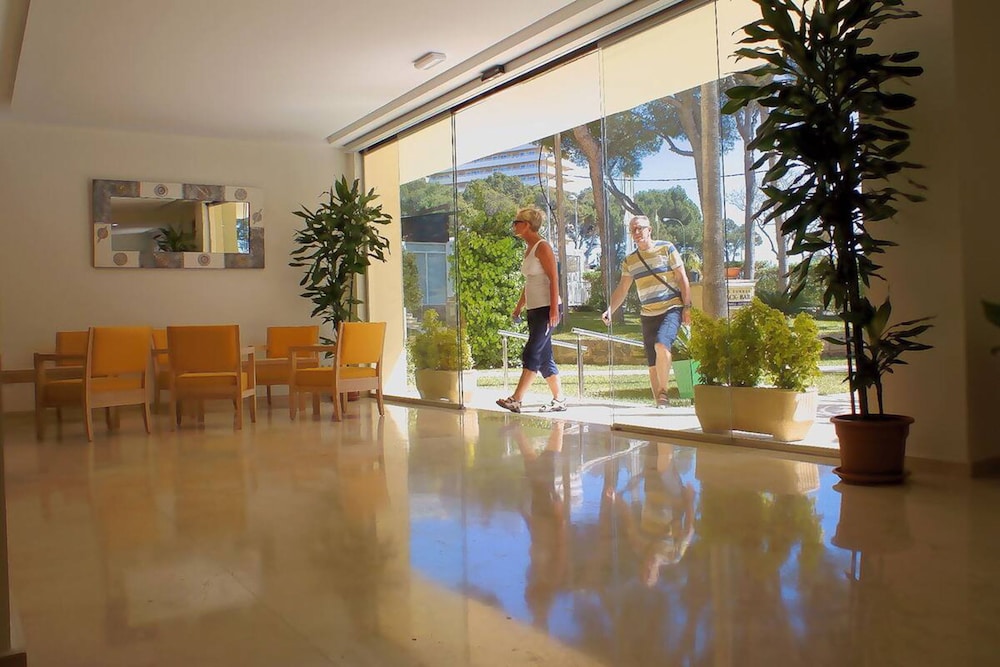 Cabot Tres Torres Apartamentos 9/65