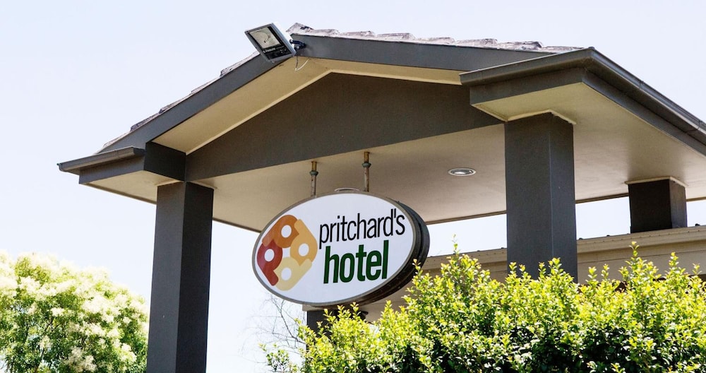 Pritchards Hotel 2/63