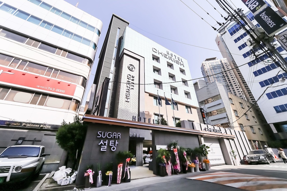 Cherish Hotel 3/50