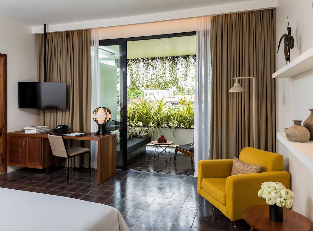 Viroth Apos S Hotel 46/74