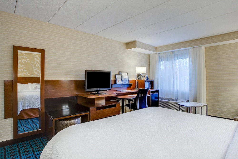 FAIRFIELD INN BY MARRIOTT BURLINGTON WILLISTON 15/40