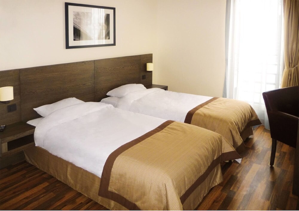 Residhome Asnieres 24/77