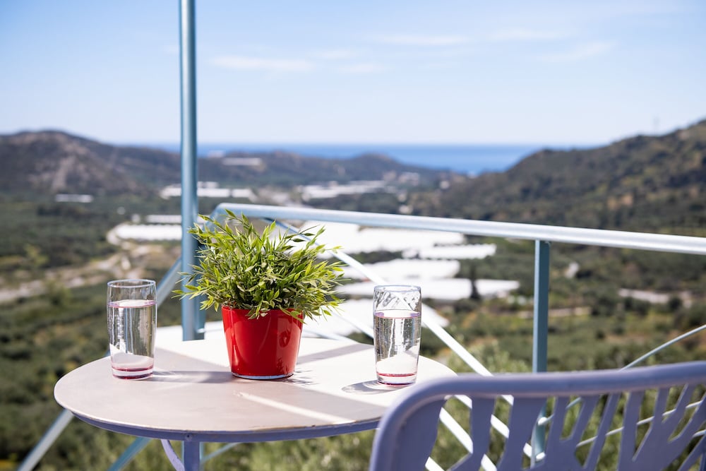 Sarakinas Residences [VR] 10/50