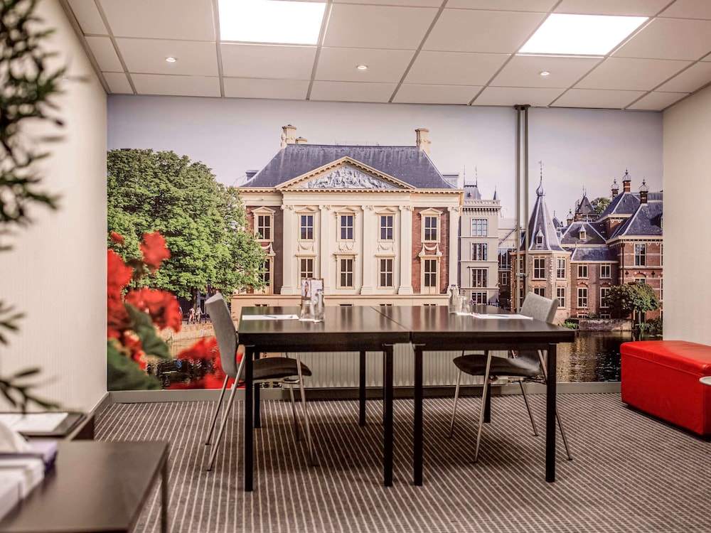 TRIBE Hotel Den Haag Centraal 38/54
