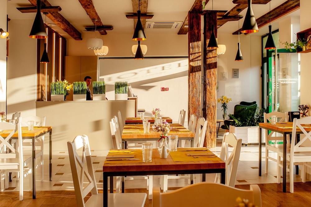 Plaza Boutique Hotel 55/68