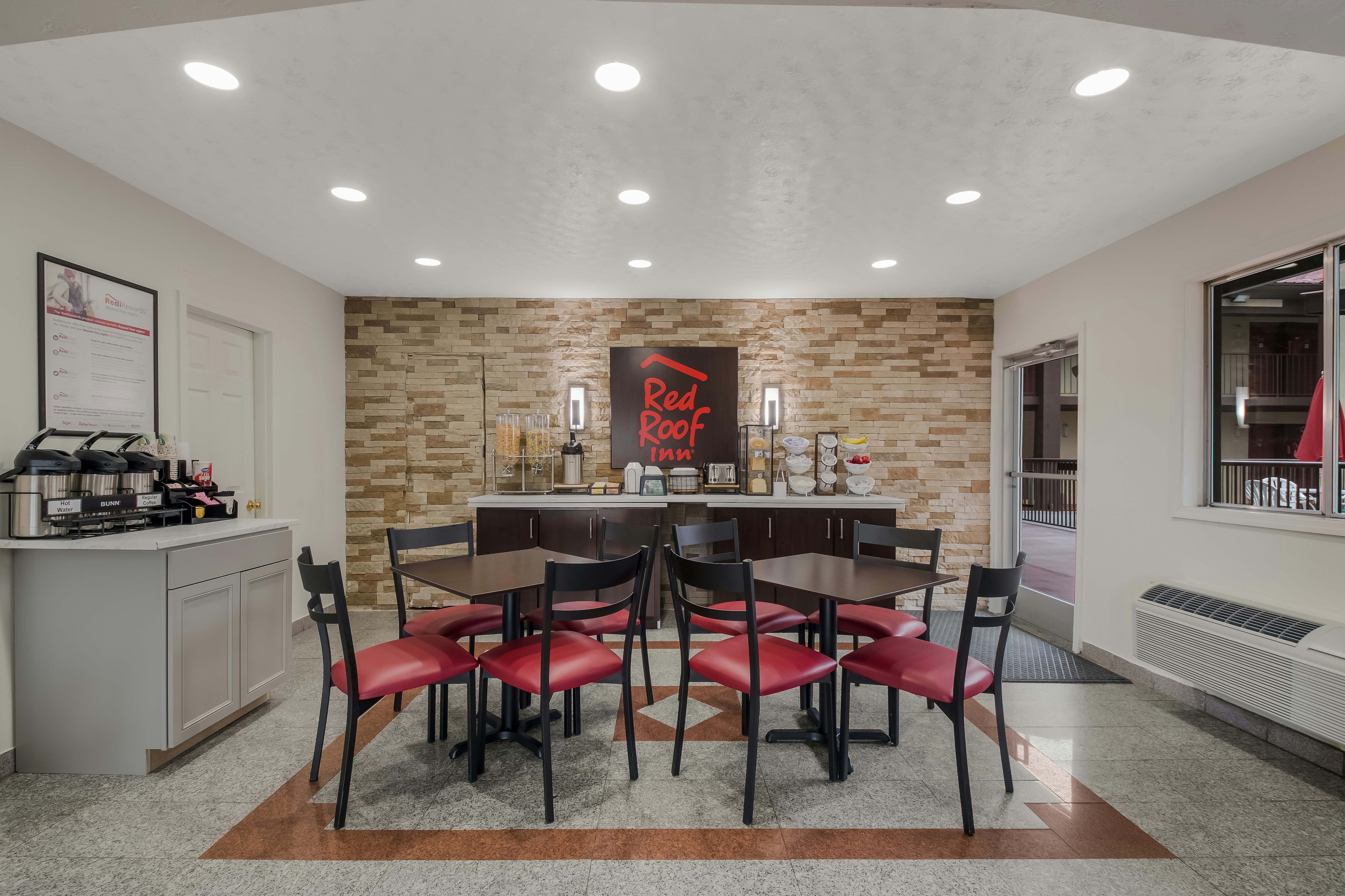Red Roof Inn Crossville 26/28