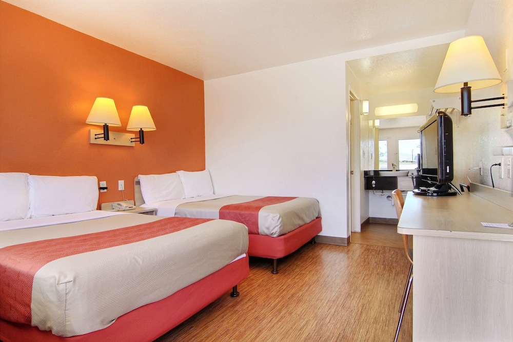 Motel6 San Angelo, TX 30/54