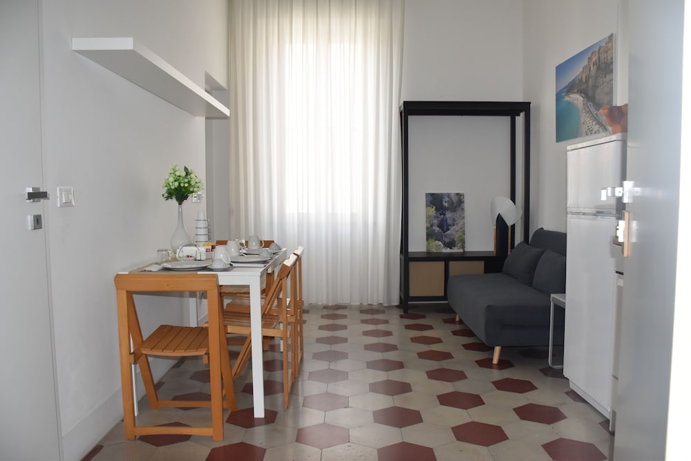 Rhegion B&B 4/40