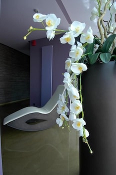 Les Fleurs Hotel 8/57