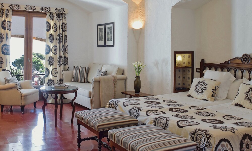 Hostal de la Gavina 62/82