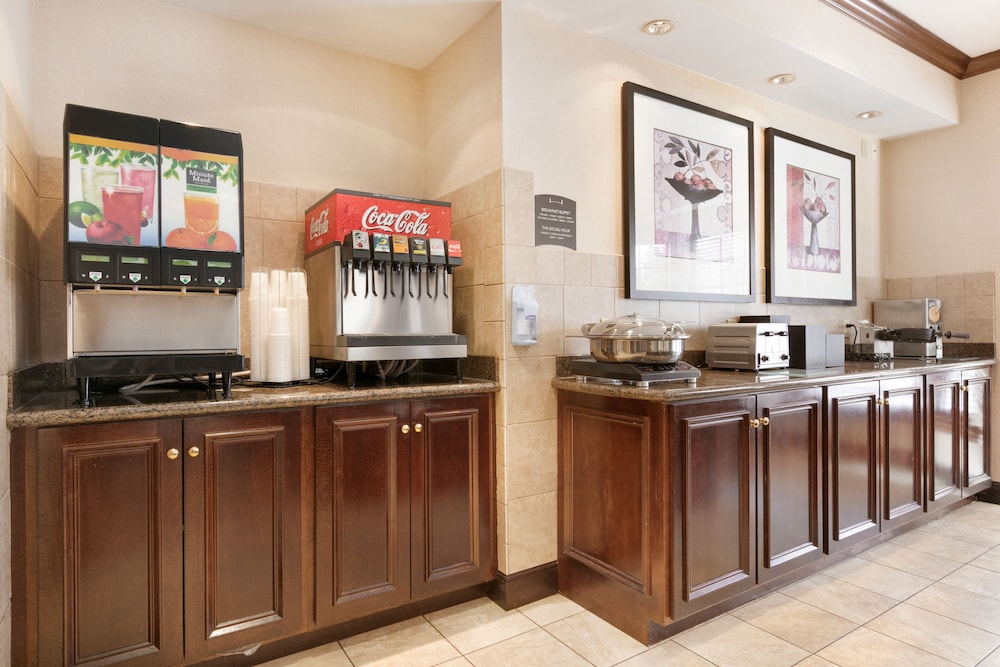 Staybridge Suites Akron-Stow-Cuyahoga Falls 55/65