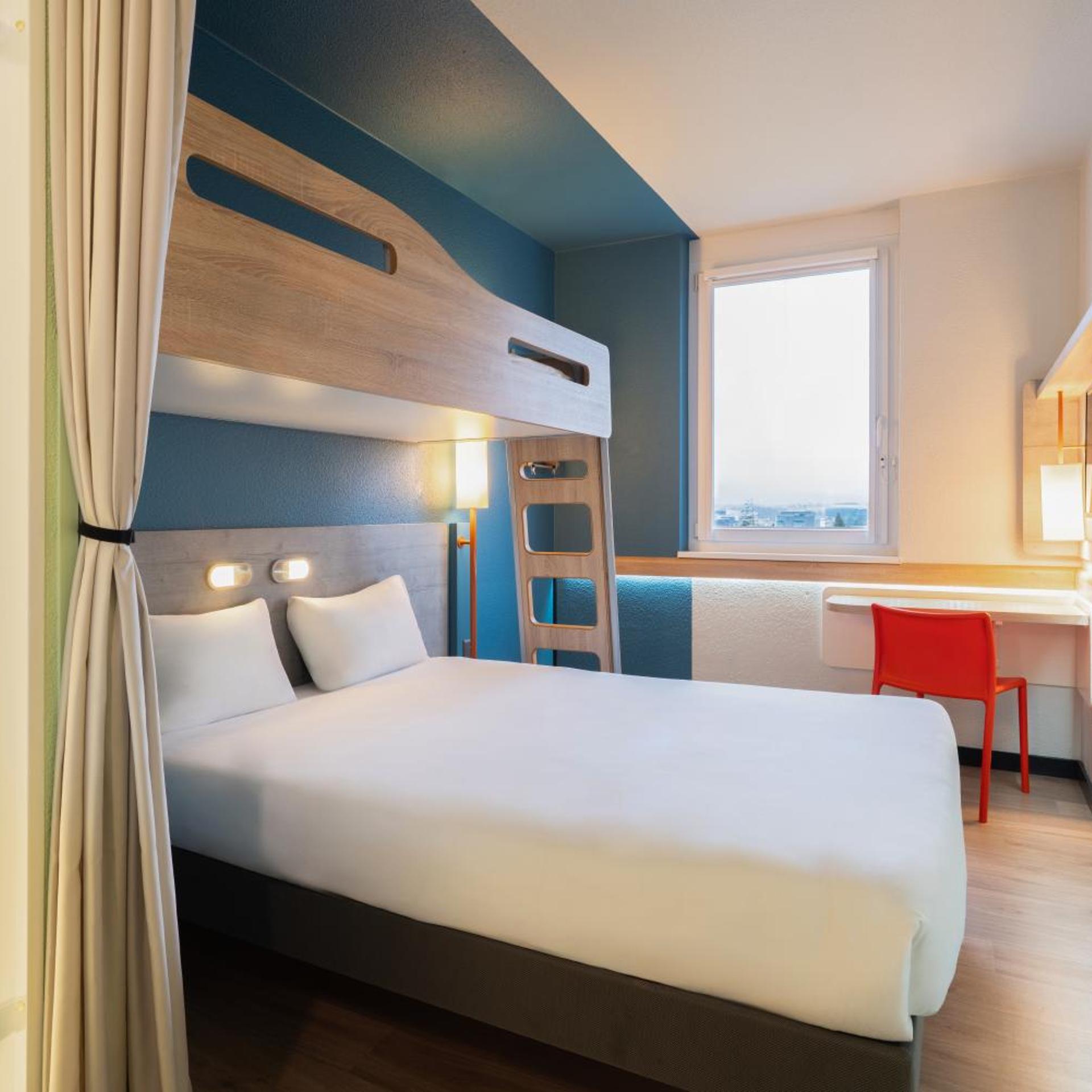 ROOM, TRIPLE, BUNK BED