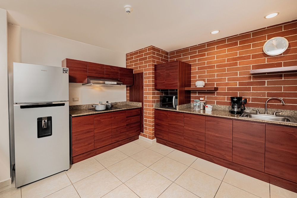 Adriatika Hotel Boutique 4/72