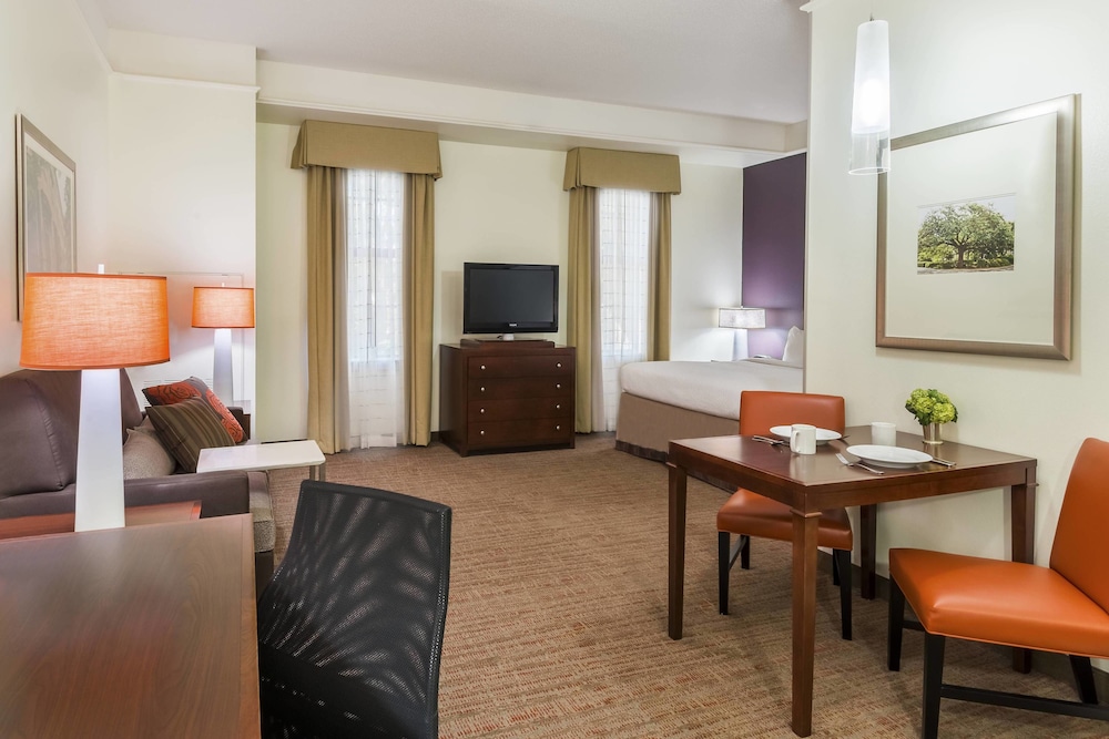 Residence Inn by Marriott Savannah Downtown/Historic District 27/50