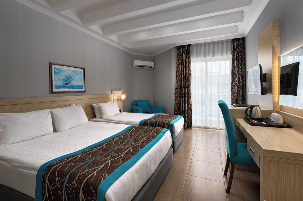 Kaila Beach Hotel 13/50