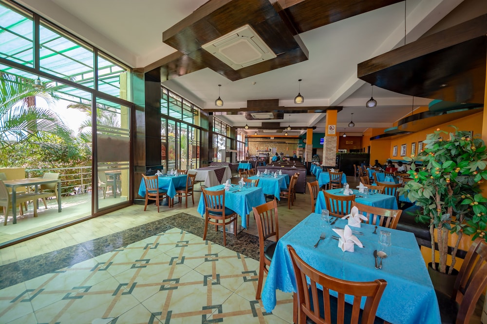HILLSIDE PLAZA HOTEL 45/66