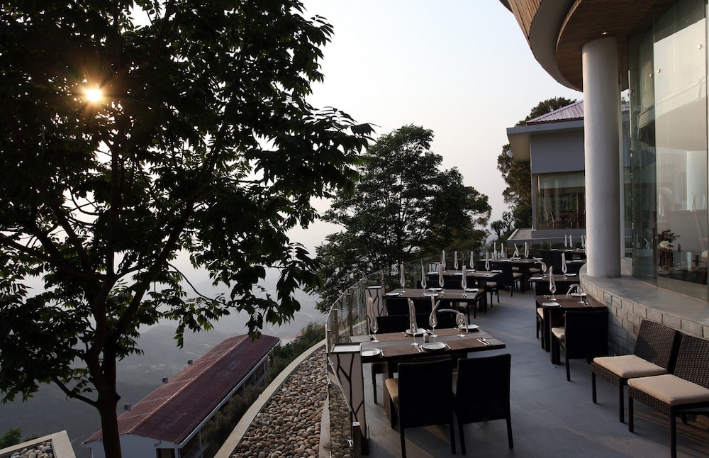 Moksha Himalaya Spa Resort 43/50
