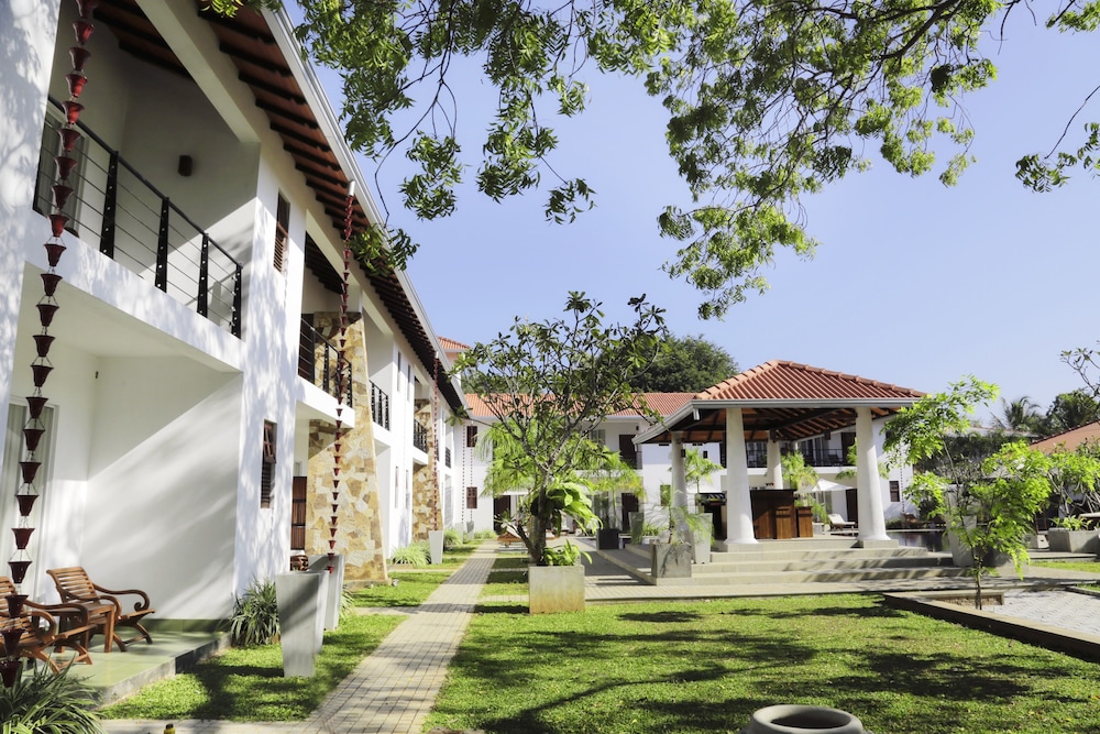 Hotel Tamarind Tree Tissamaharama 55/60