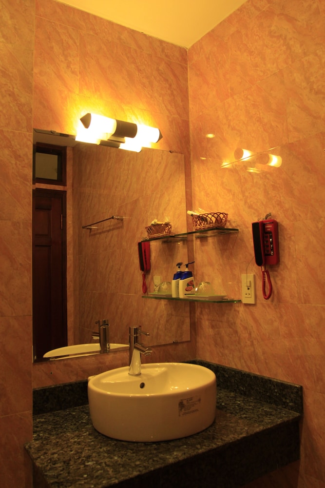 Dai Long Hotel 30/68