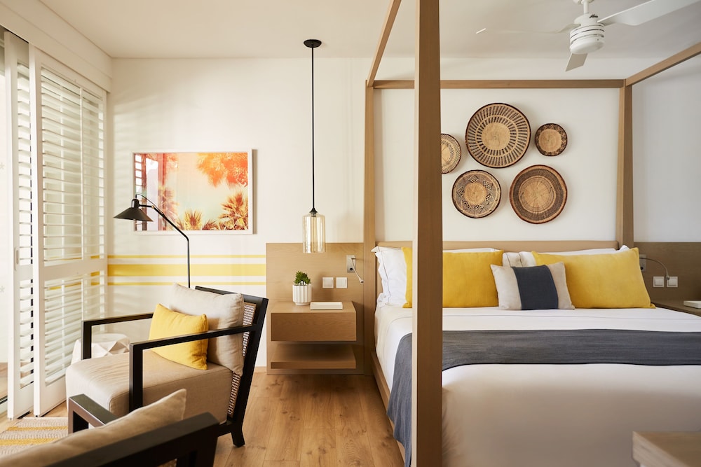 LUX Grand Gaube Resort and Villa 63/80