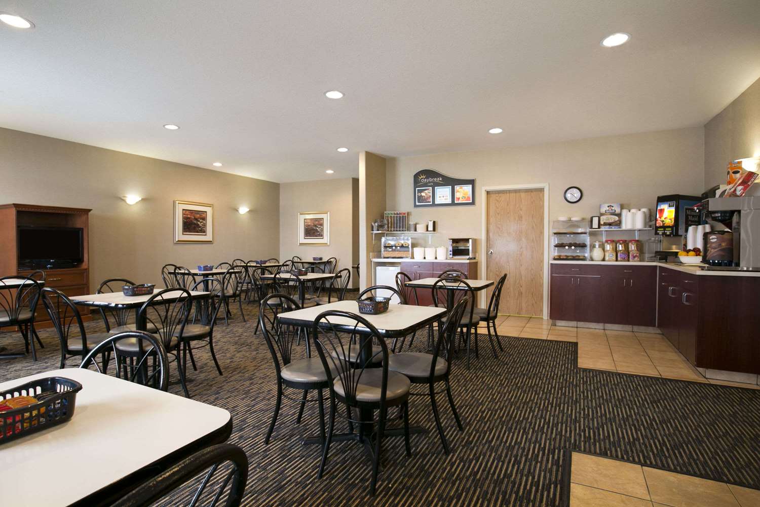 Days Inn by Wyndham Moose Jaw 12/18