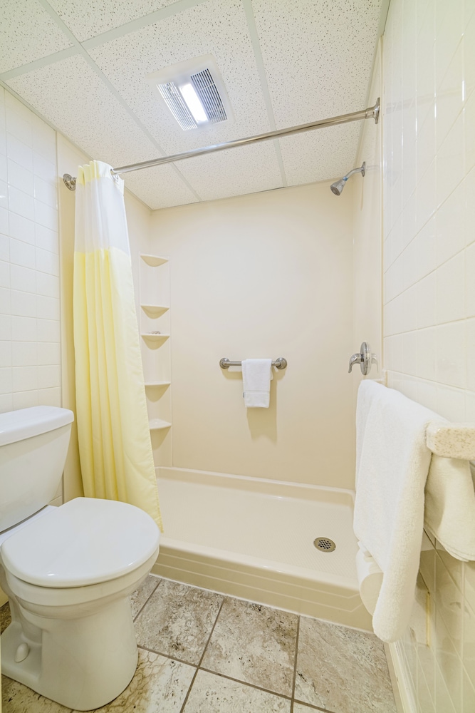 Town and Country Inn and Resort 47/50