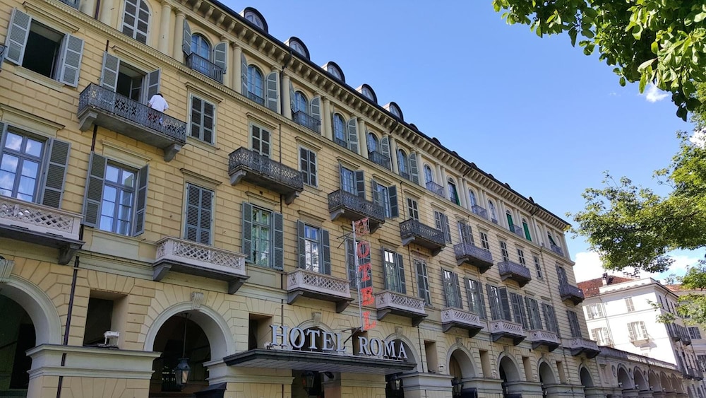 Hotel Roma E Rocca Cavour 74/82