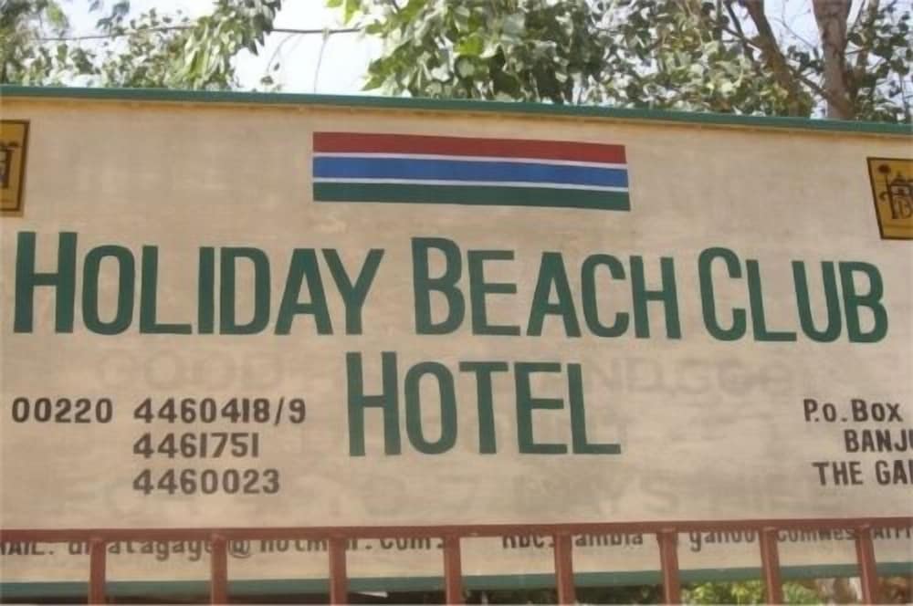Holiday Beach Club in SERREKUNDA