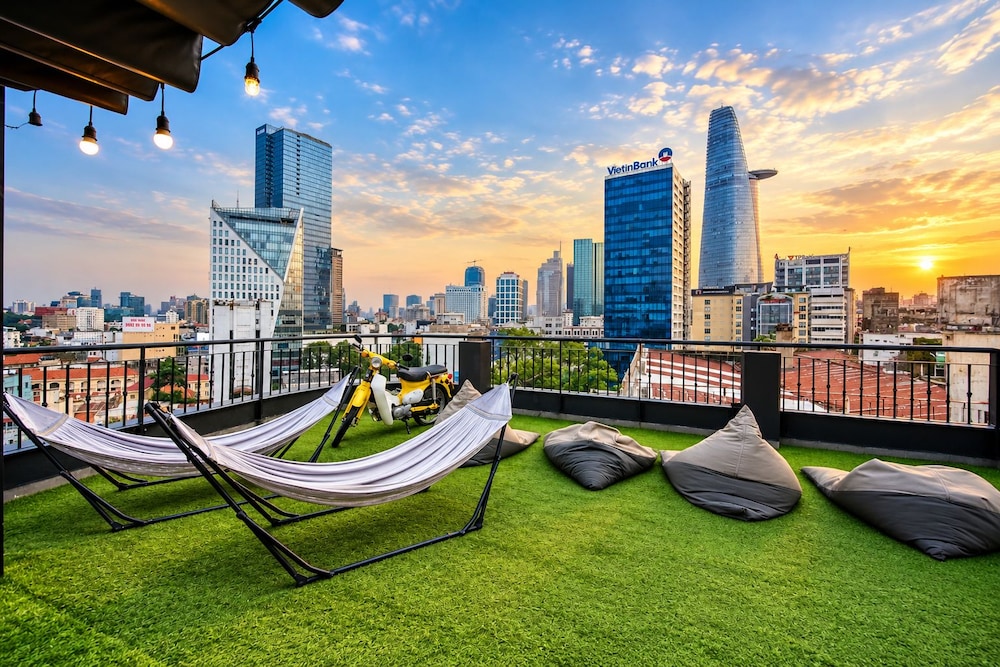 The Hammock Hotel 40/50