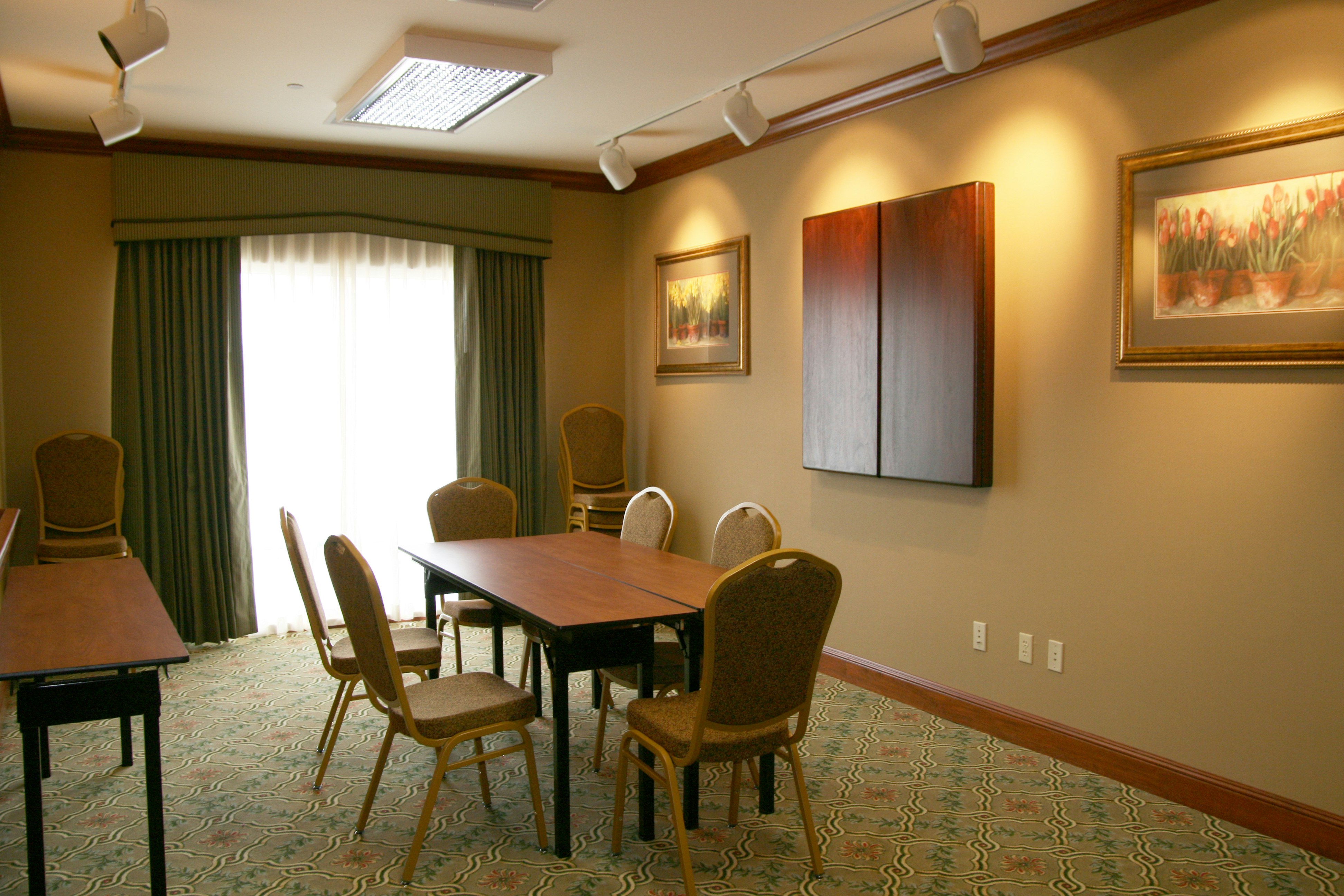 Hampton Inn Mountain Home 21/27
