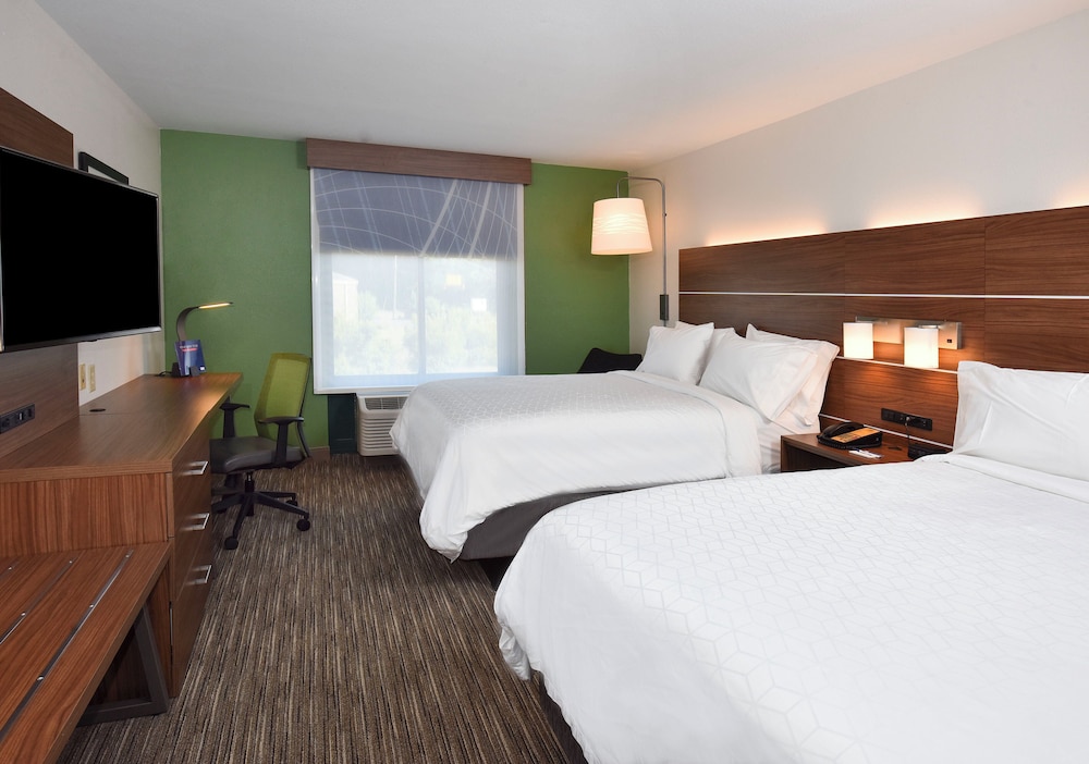 Holiday Inn Express Hotel & Suites Selma 20/65