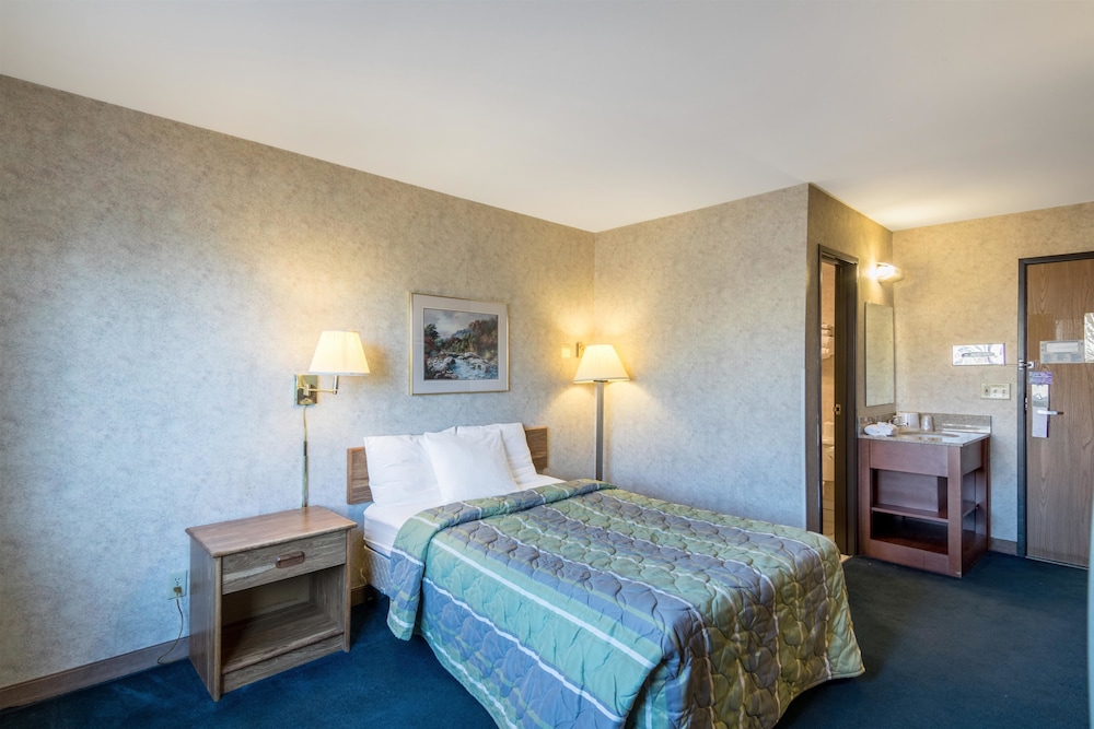 Motel6 Eau Claire, WI 9/49