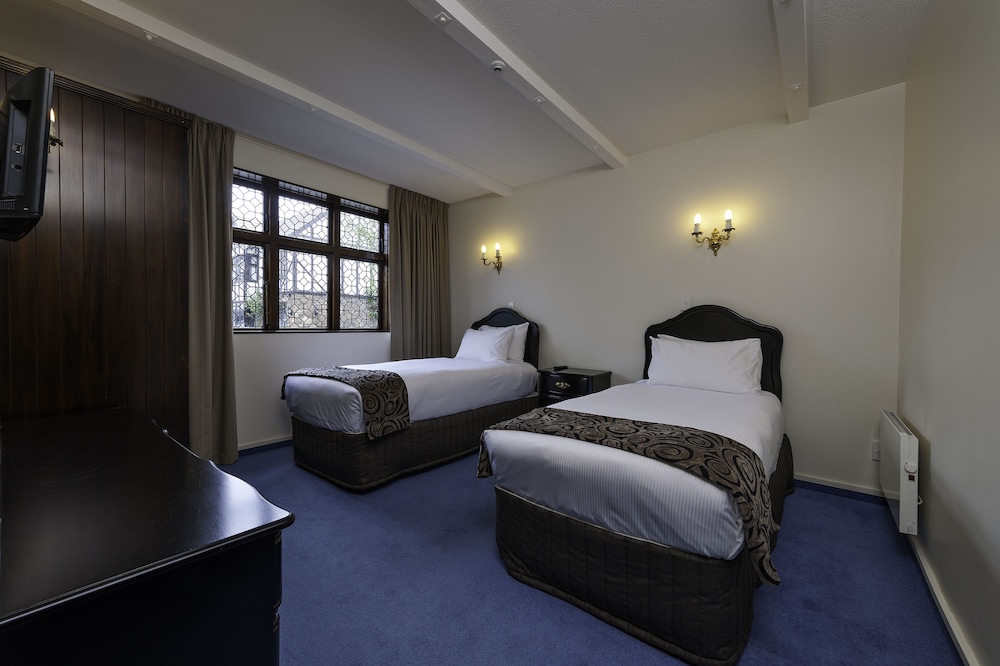 Scenic Hotel Cotswold 27/69