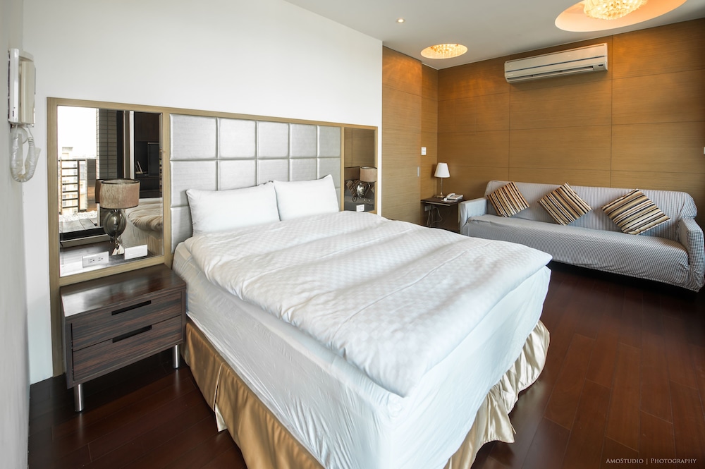 CH Service Apartment 21/48