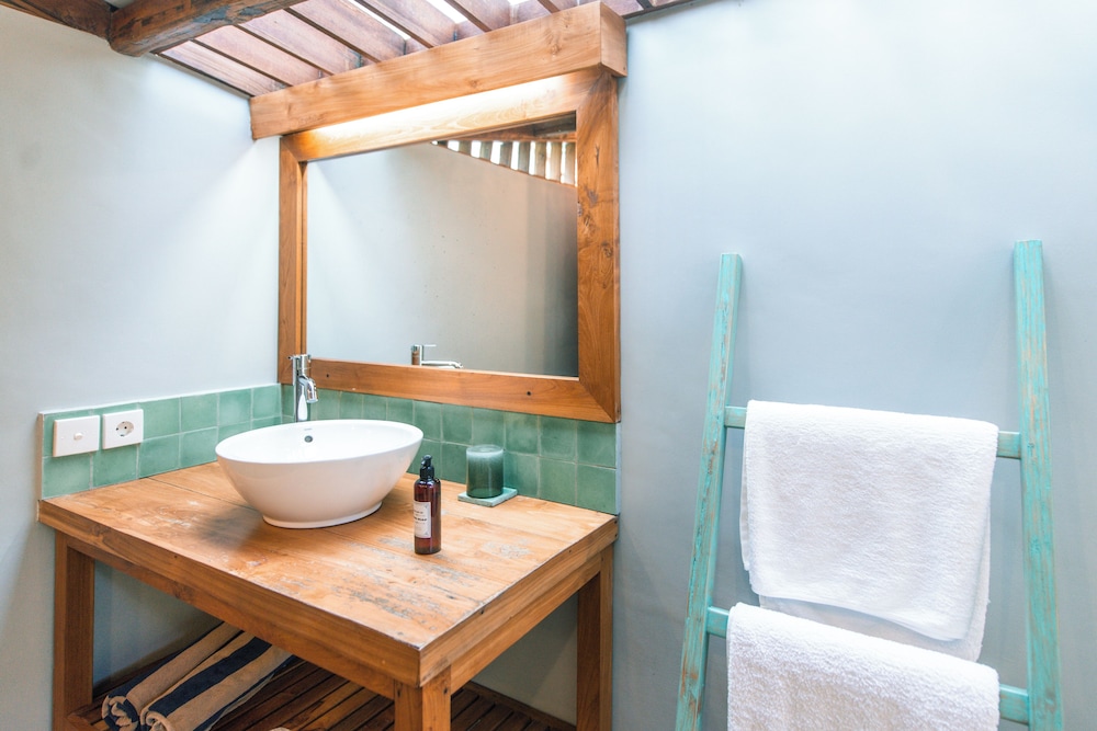 Coconut Garden Resort 40/50