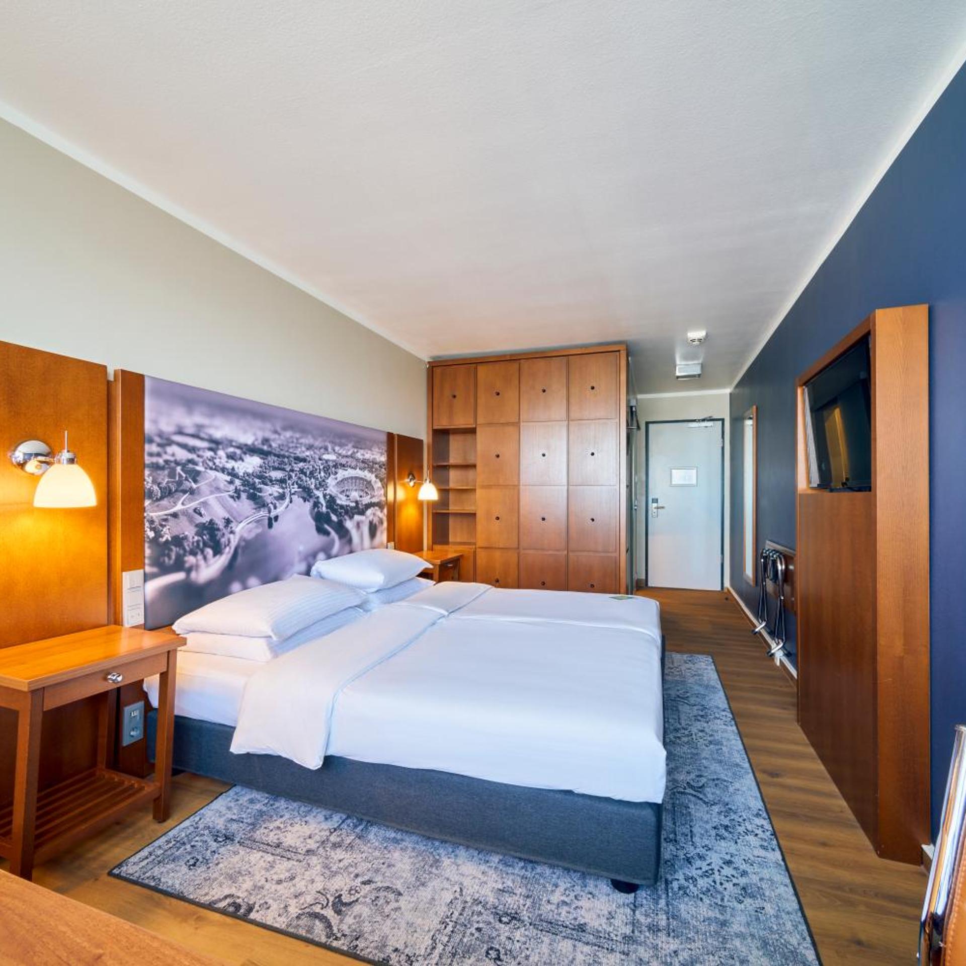 Executive, Double or Twin Bed