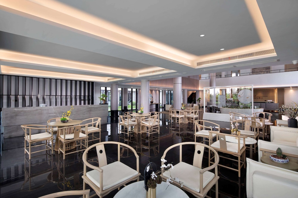Ramada Encore by Wyndham Jiusuo Downtown 10/17