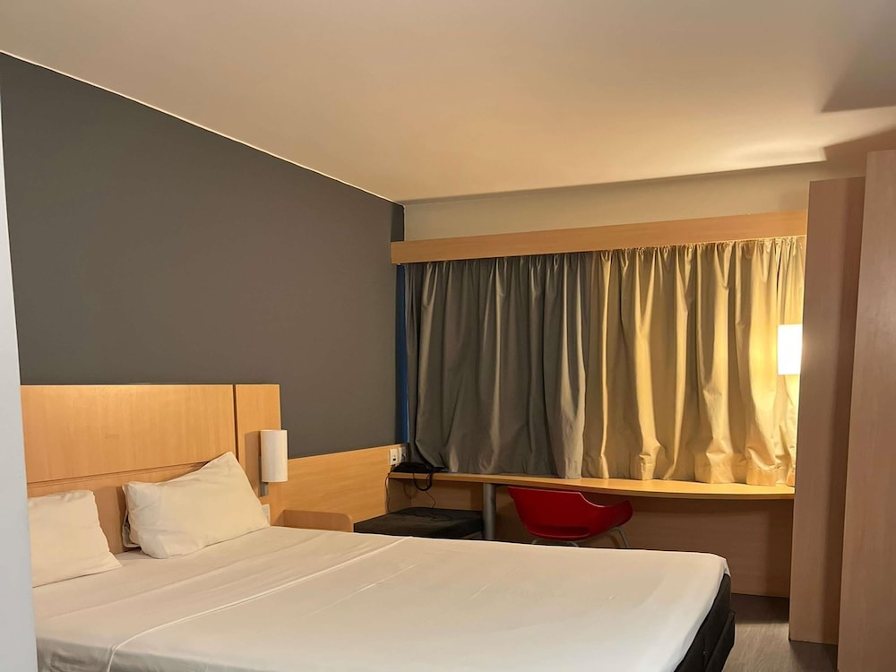 Ibis Catalao 14/62