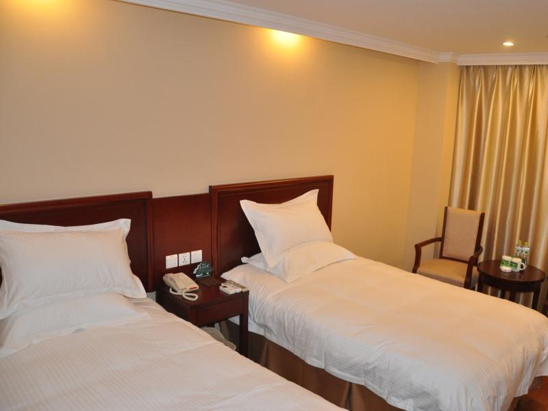 GreenTree Inn Shanghai Songjiang Xinqiao Jiuxin Road Express Hotel 8/19