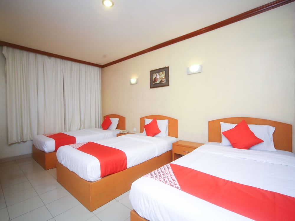 OYO 1027 Hotel London 9/16