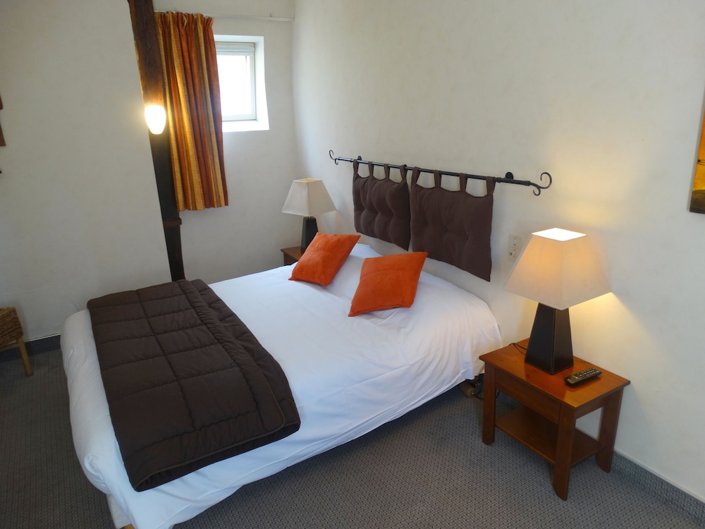 Le Castel Fleuri Hotel 33/61