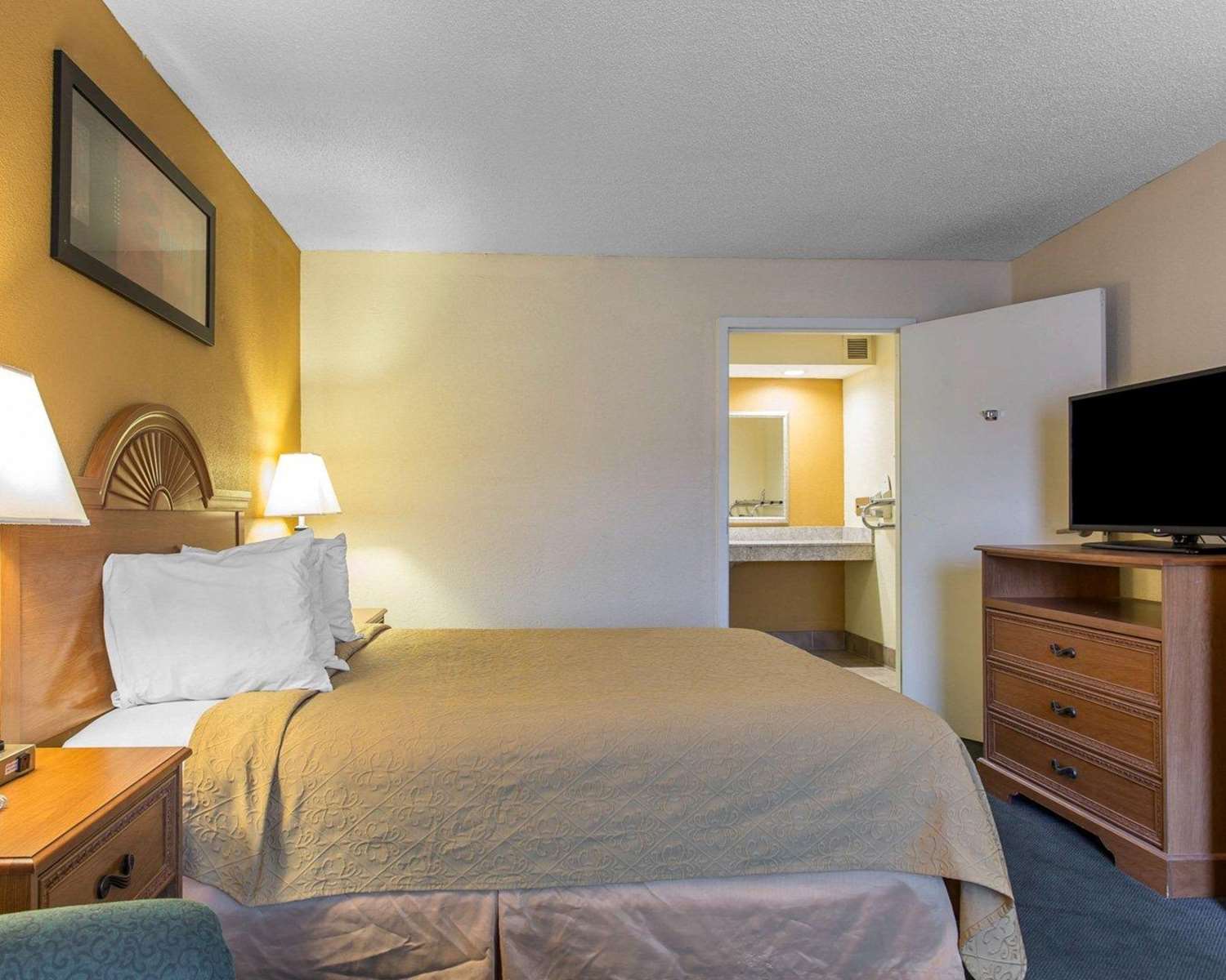 Quality Inn Aiken, SC 12/72