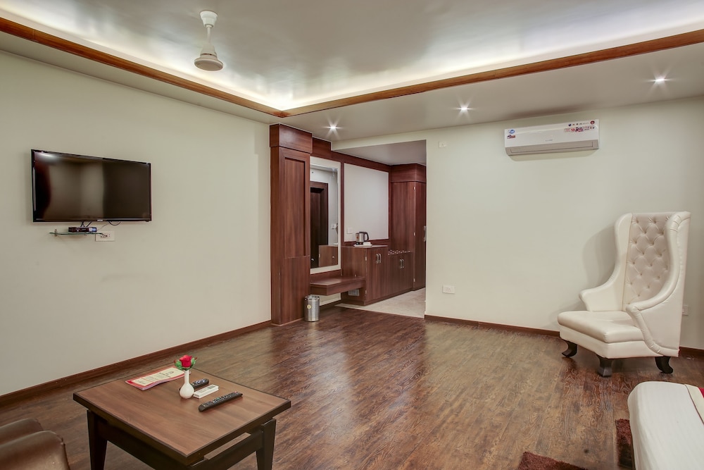 Hotel The Royal Krishna 33/47