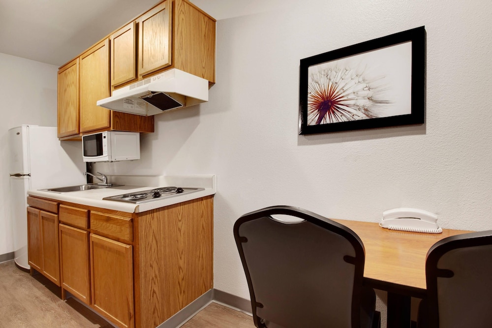 WoodSpring Suites Conroe 6/32