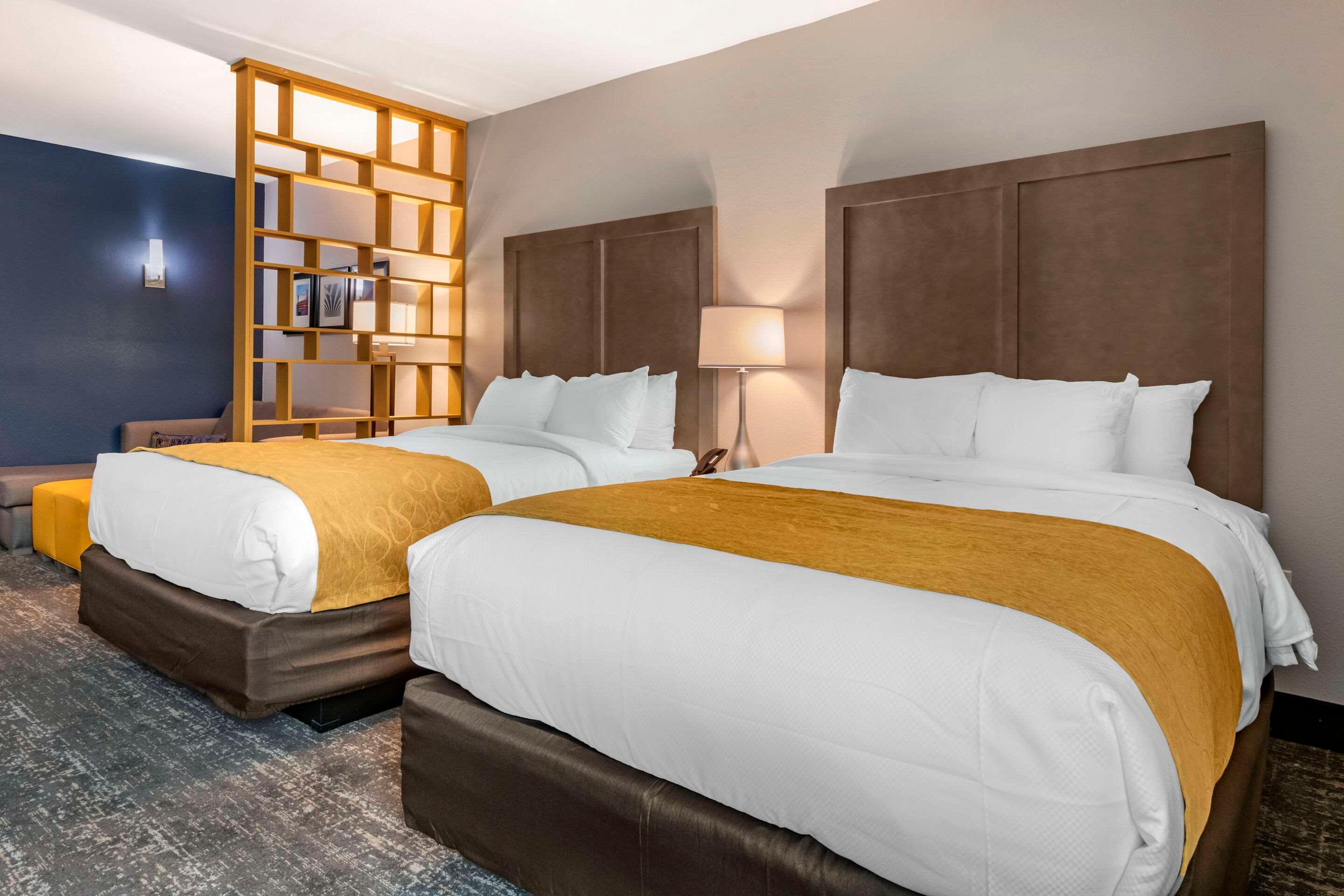 SUITE, 2 QUEEN BEDS, ACCESSIBLE