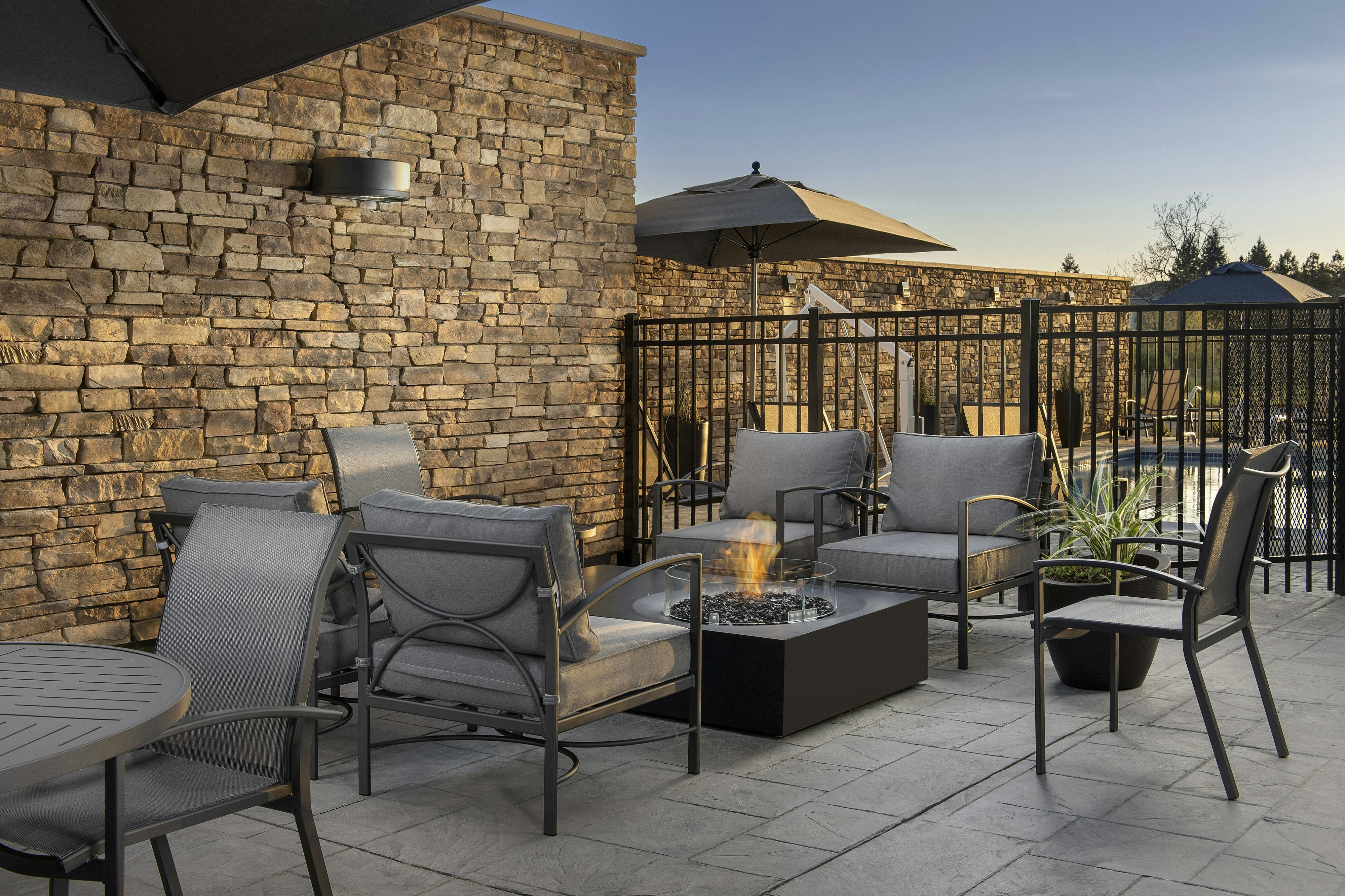 Fairfield Inn & Suites by Marriott Santa Rosa Rohnert Park 11/19