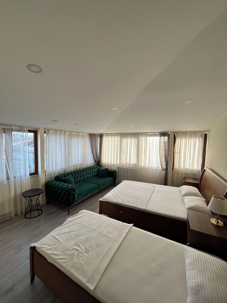 Naval Hotel Yalova 24/39