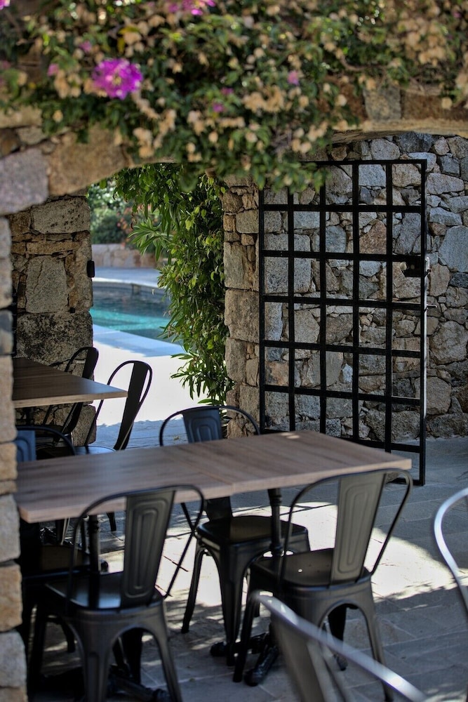 HOTEL CASA ROSSA 54/72