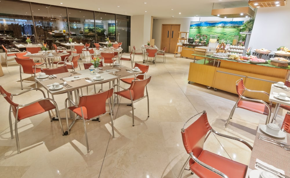 Sonesta Hotel Cali 40/50
