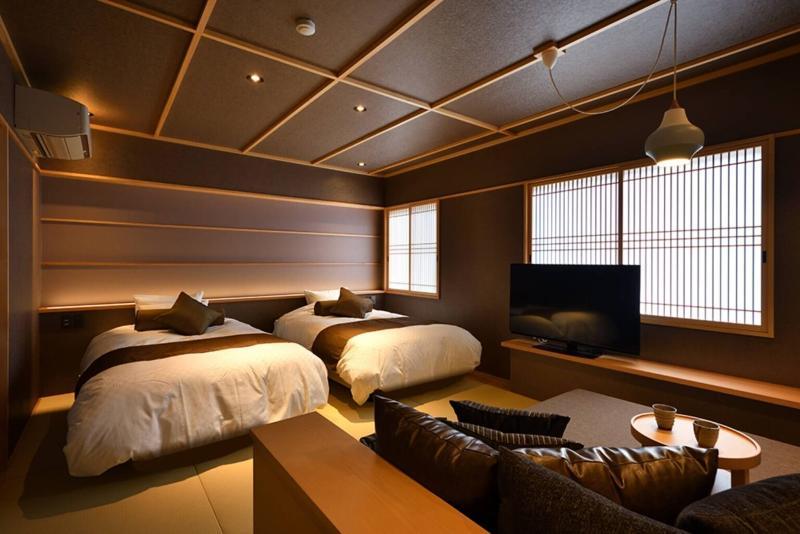 Take, Suite, Dining Area, Private Bathroom